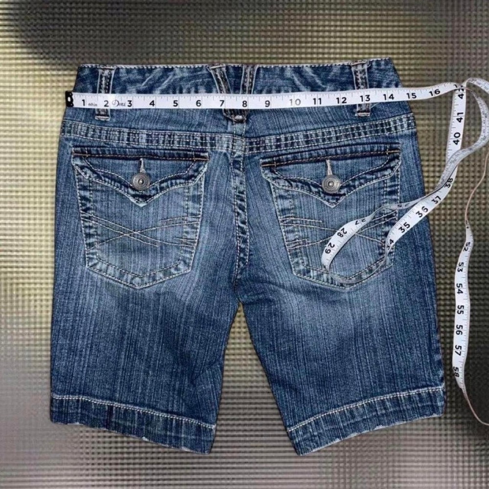 Vintage Aeropostale Bermuda Shorts - Picture 4 of 4